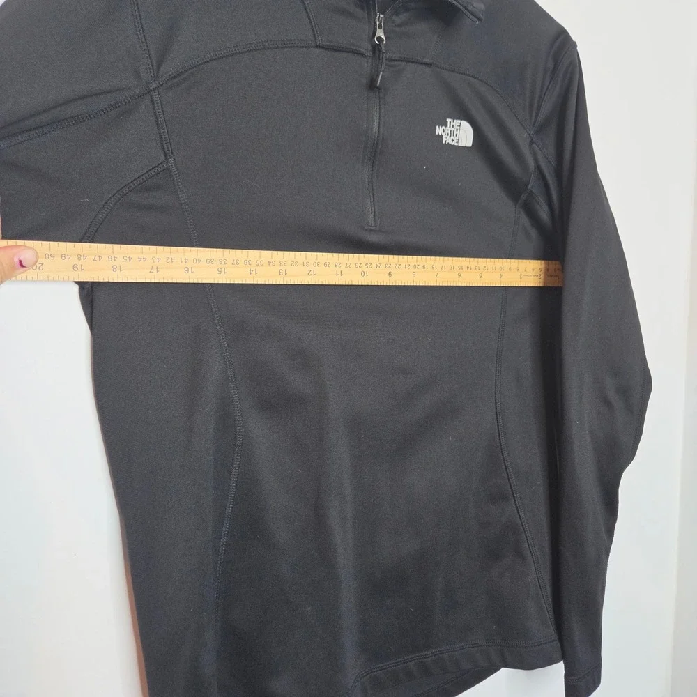 The North Face Mens Black Quarter Zip Pullover Fleece Sweatshirt Size Small